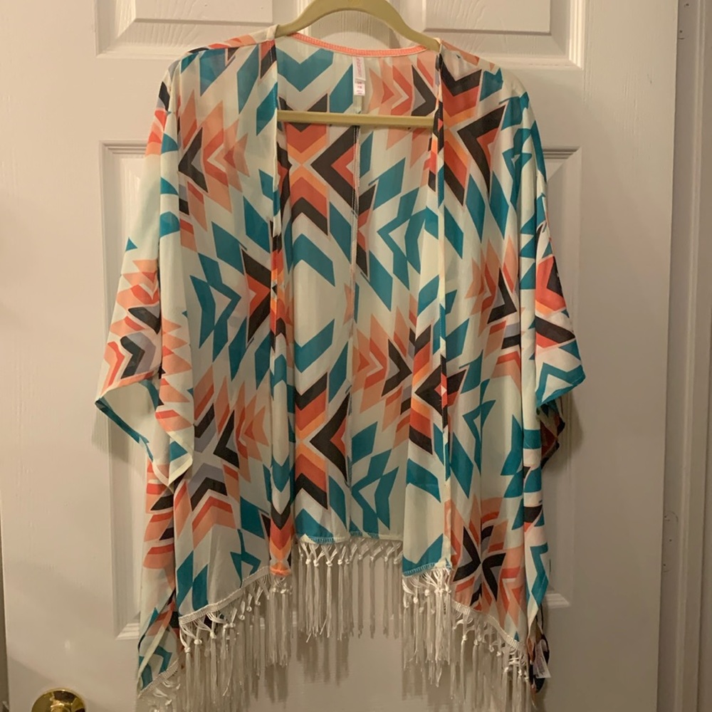 XHILARATION KIMONO AZTEC PRINT WITH 6”WHITE FRINGE SZ P/M NWOT TURQ/PEACH